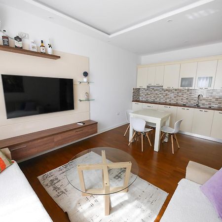 Seaview Apartment Влёра Экстерьер фото