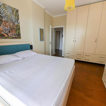 Seaview Apartment Влёра Экстерьер фото